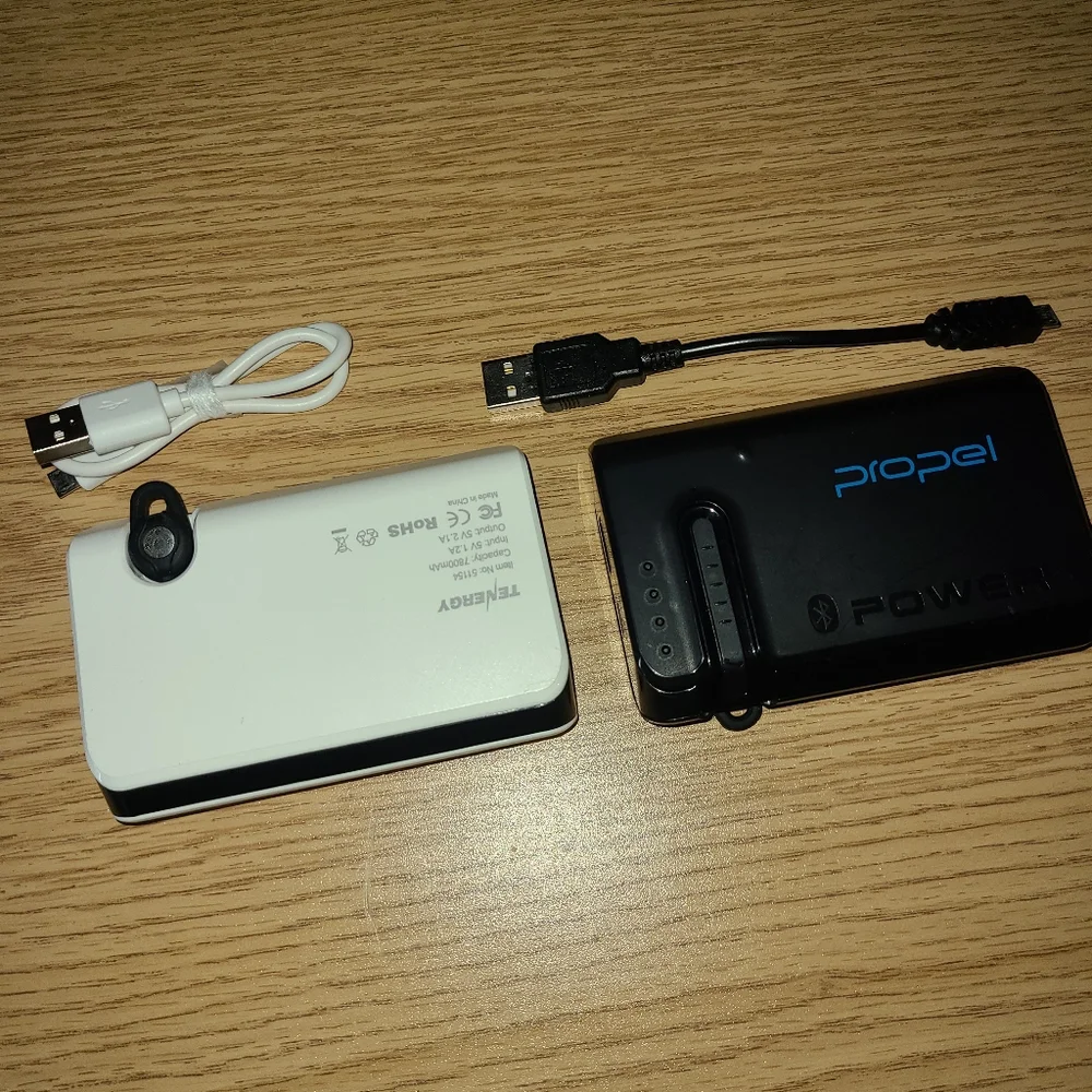 Bluetooth Phone & 7800mah Power Bank Sets (2 Units)